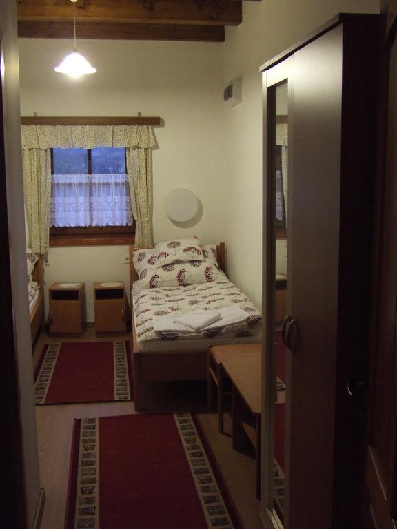 Oereg Somfa Vendeghaz Hotel Uppony Bagian luar foto