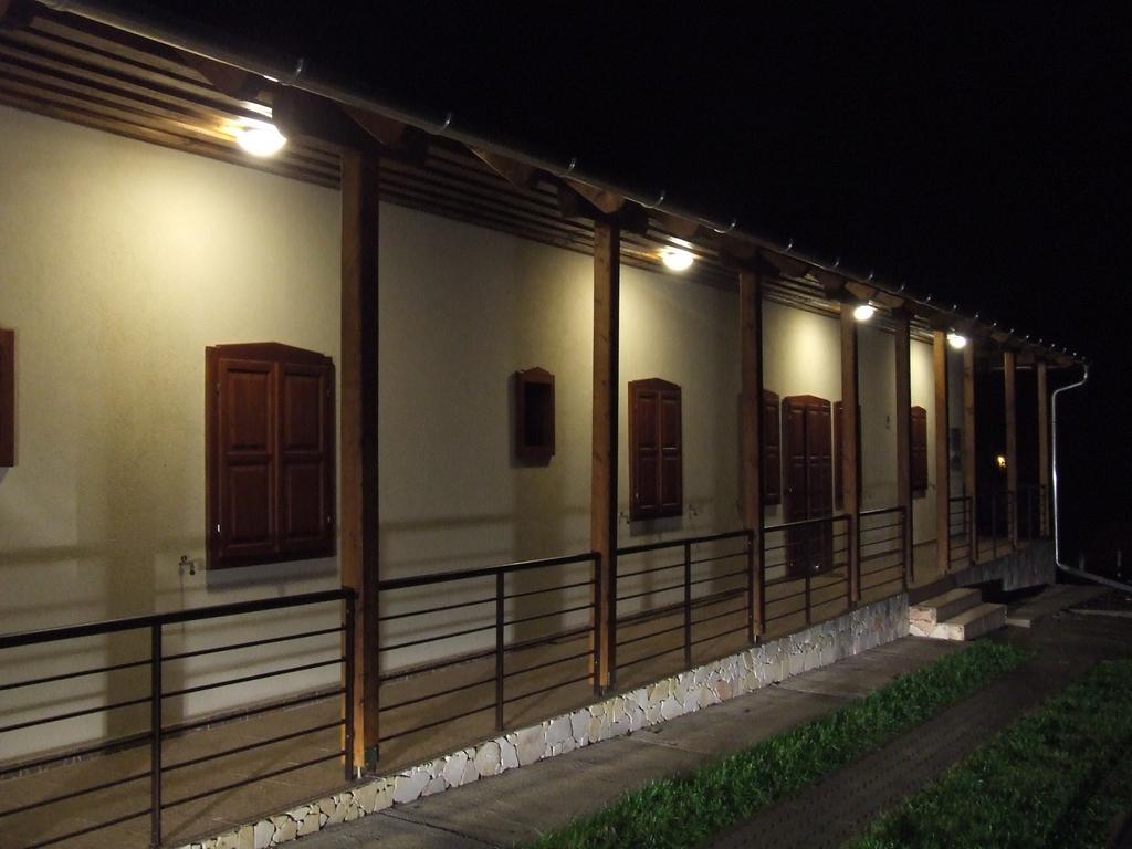 Oereg Somfa Vendeghaz Hotel Uppony Bagian luar foto
